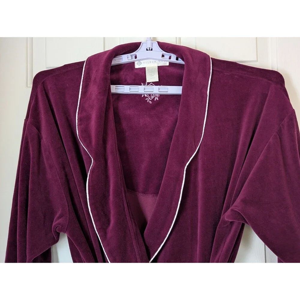 VTG Eileen West Velour Long Robe Womens Large Maroon Belted Stretch Back Lounge